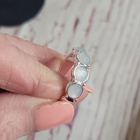 Silvertone Ring with White Opaque Stones Size 9 - Picture 3 of 5